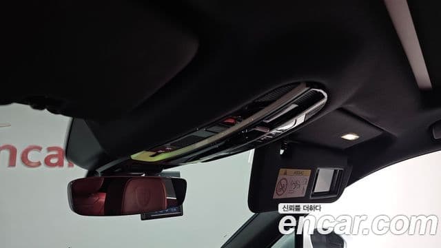 Porsche Cayenne 2021 — Photo 29/35