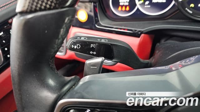 Porsche Cayenne 2021 — Photo 21/35