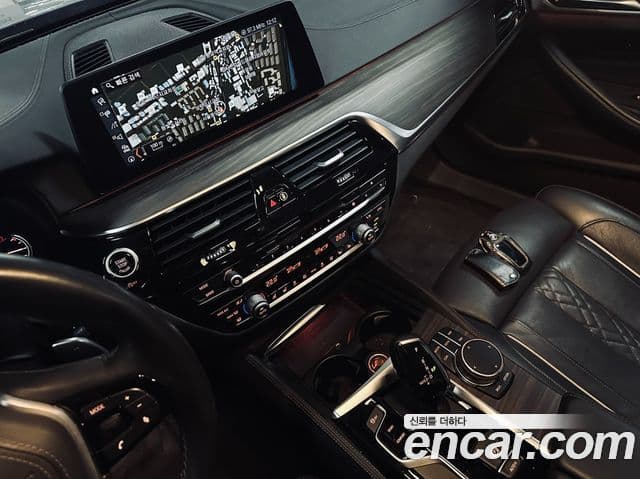 BMW 5 Series 2018 — фото 5 из 20