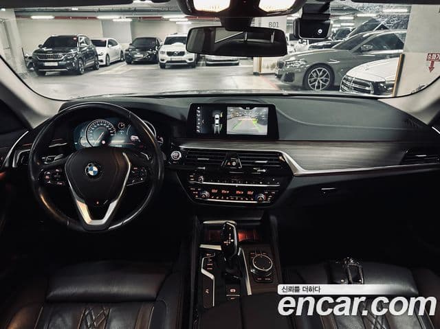 BMW 5 Series 2018 — ფოტო 6/20