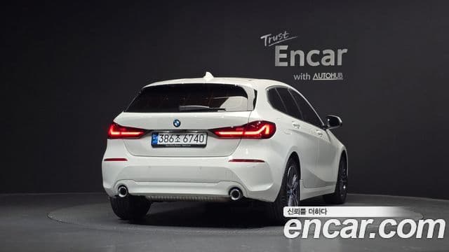 BMW 1 Series 2022 — фото 4 из 20