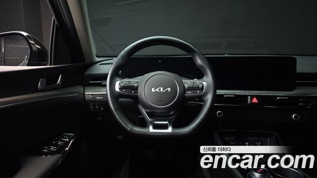 Kia K5 2024 — фото 13 из 20