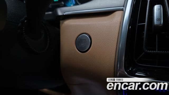 Kia Sorento 2022 — Şəkil 17/20