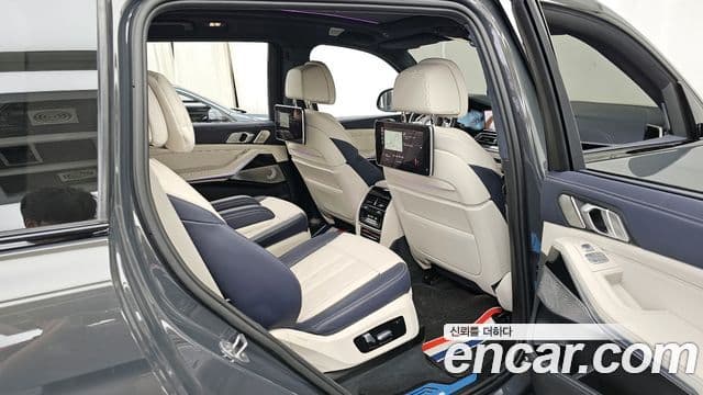 BMW X7 2022 — ფოტო 12/20