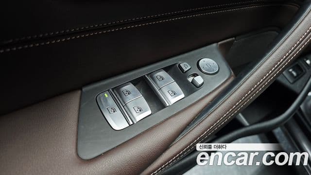 BMW 5 Series 2020 — Фото 14/20