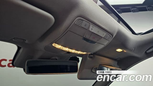 Mercedes-Benz E-Class 2020 — ფოტო 15/20