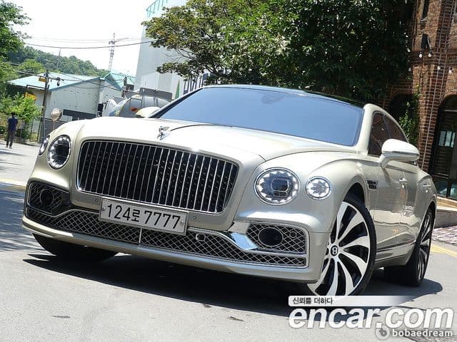 Bentley Flying Spur 2023 — фото 4 из 20