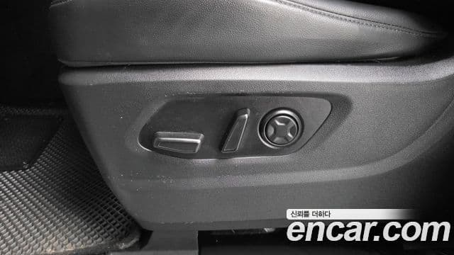 Hyundai Staria 2022 — Фото 19/20