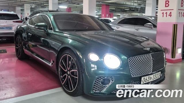Bentley Continental GT 2022 — Photo 4/18