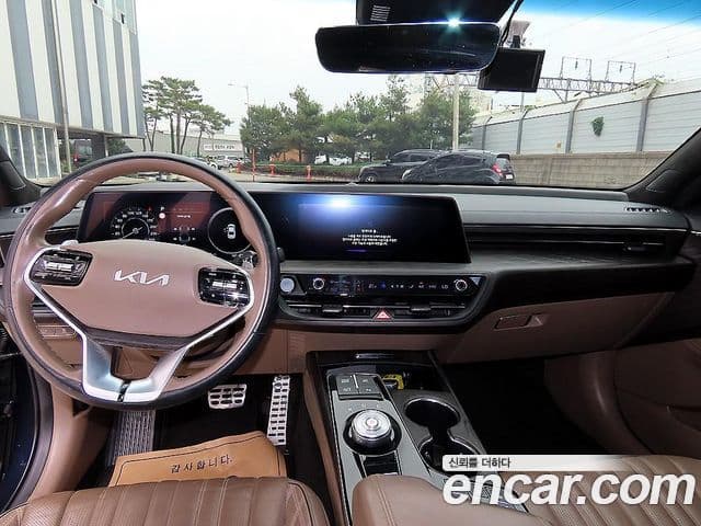 Kia K8 2023 — Şəkil 10/20