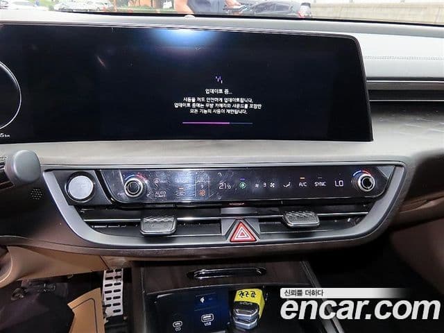 Kia K8 2023 — Şəkil 13/20