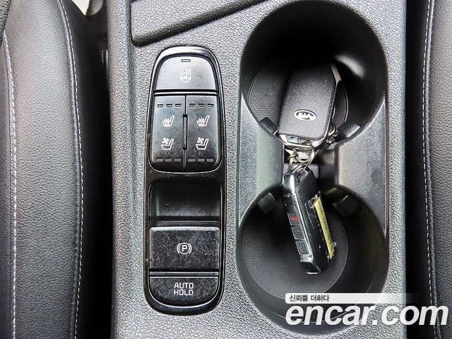 Kia Niro 2021 — Фото 12/20