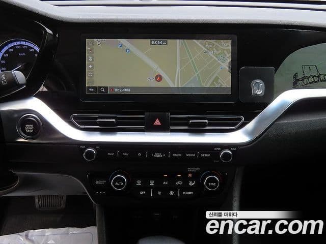 Kia Niro 2021 — Фото 13/20