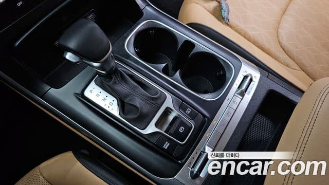 Kia Carnival 2022 — ფოტო 9/20
