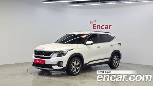 Kia Seltos 2022 — ფოტო 1/20