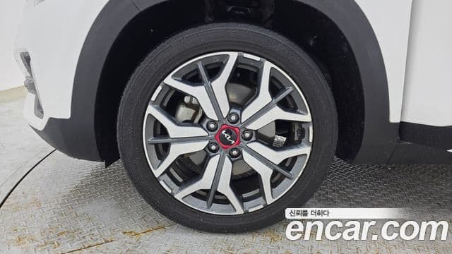 Kia Seltos 2022 — ფოტო 5/20