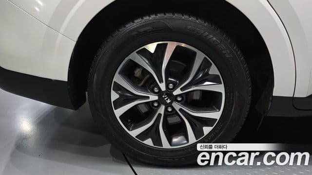 Kia Carnival 2020 — фото 5 из 20