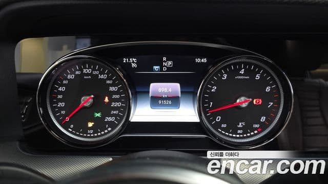 Mercedes-Benz E-Class 2018 — ფოტო 8/20
