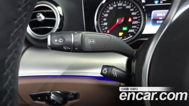 Mercedes-Benz E-Class 2018 — ფოტო 18/20