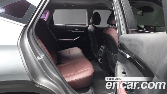 Kia Seltos 2019 — фото 12 из 20