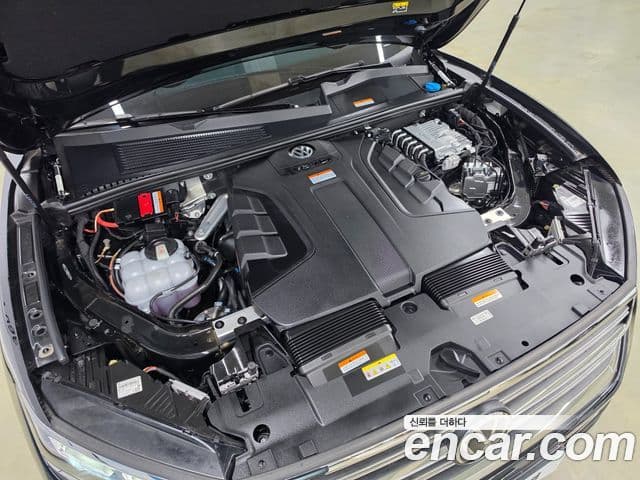 Volkswagen Touareg 2024 — фото 5 из 20