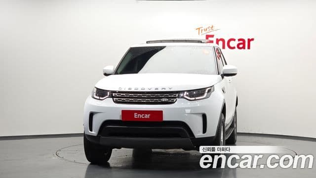 Land Rover Discovery 5 2019 — ფოტო 3/20