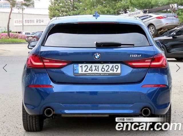 BMW 1 Series 2021 — ფოტო 4/20