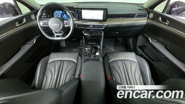Kia K5 2023 — ფოტო 7/20