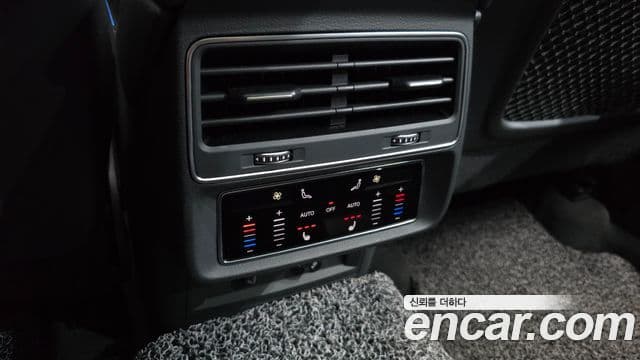 Audi Q7 2021 — Фото 19/20