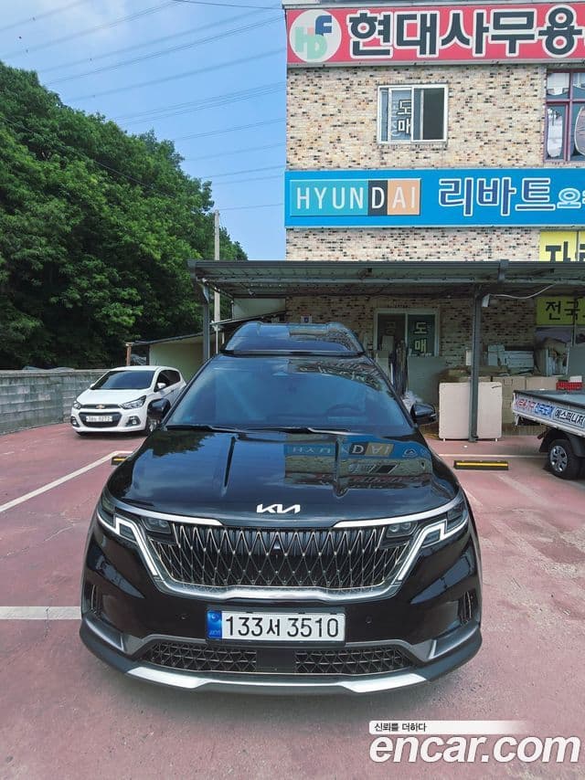 Kia Carnival 2022 — ფოტო 16/16