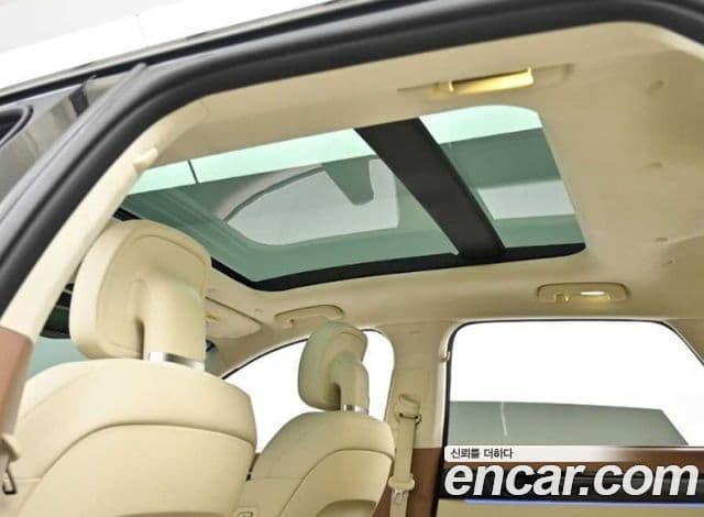Hyundai Grandeur 2022 — ფოტო 18/19