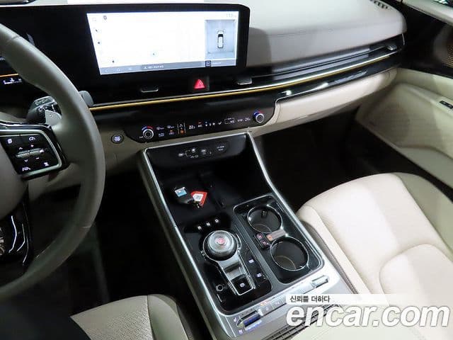 Kia Carnival 2024 — ფოტო 8/20