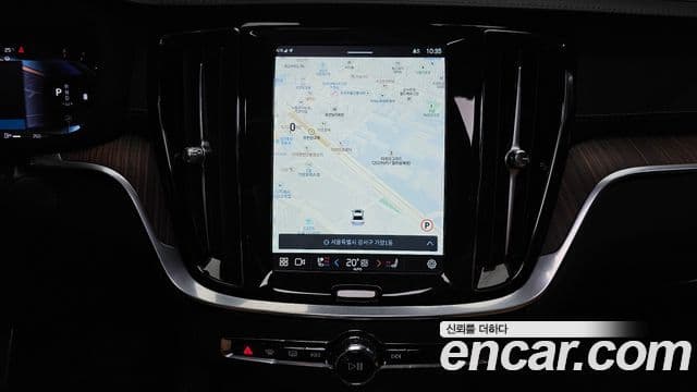 Volvo S60 2023 — Photo 24/36