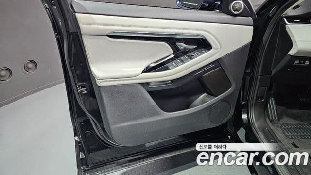 Land Rover Range Rover Evoque 2020 — Photo 18/32