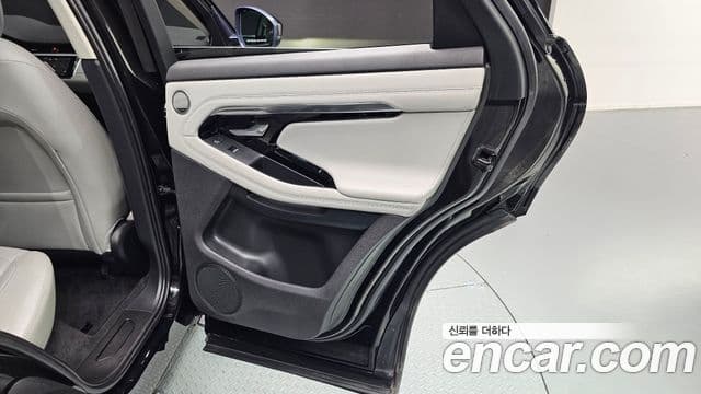 Land Rover Range Rover Evoque 2020 — Photo 5/32