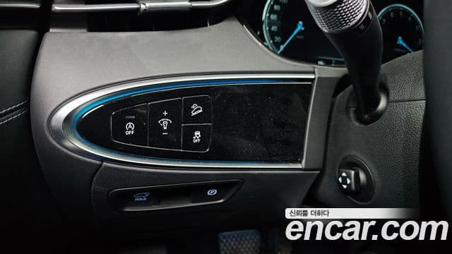 Genesis GV70 2022 — Şəkil 17/20
