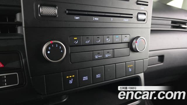 Hyundai Staria 2021 — Фото 16/20