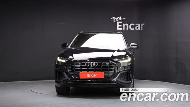 Audi Q8 2021 — Photo 7/20