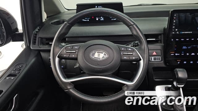 Hyundai Staria 2025 — Şəkil 13/20