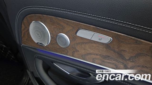 Mercedes-Benz E-Class 2019 — Şəkil 19/20