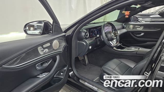 Mercedes-Benz E-Class 2021 — Şəkil 10/20