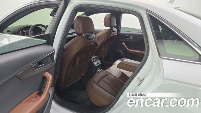 Audi A4 2019 — ფოტო 12/20