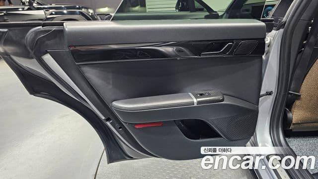 Hyundai Grandeur Hybrid 2023 — ფოტო 26/30