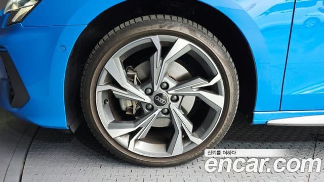 Audi A3 2023 — ფოტო 5/20