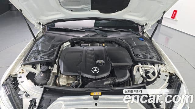 Mercedes-Benz C-Class 2019 — фото 6 из 20