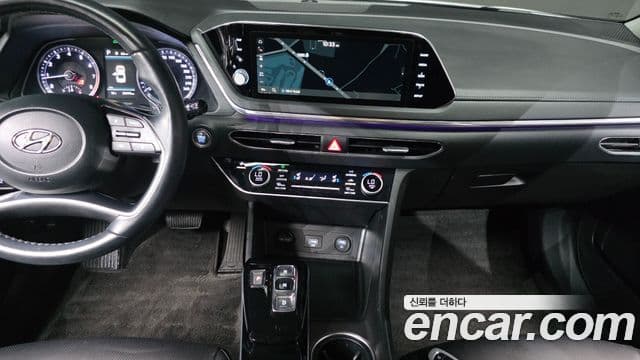 Hyundai Sonata 2022 — ფოტო 14/20