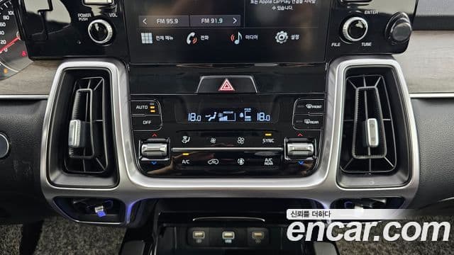 Kia Sorento 2021 — фото 17 из 20