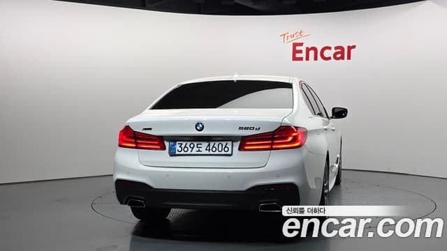 BMW 5 Series 2019 — Photo 10/20