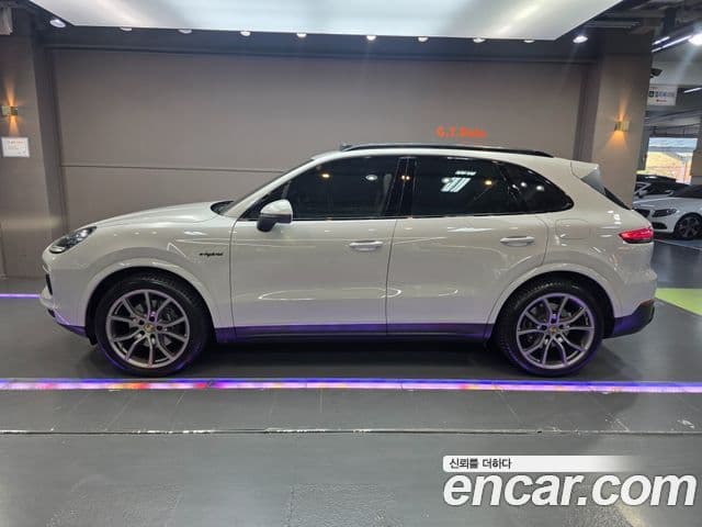Porsche Cayenne 2023 — Şəkil 18/20