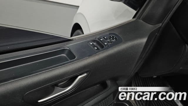 Hyundai Staria 2021 — Şəkil 17/20